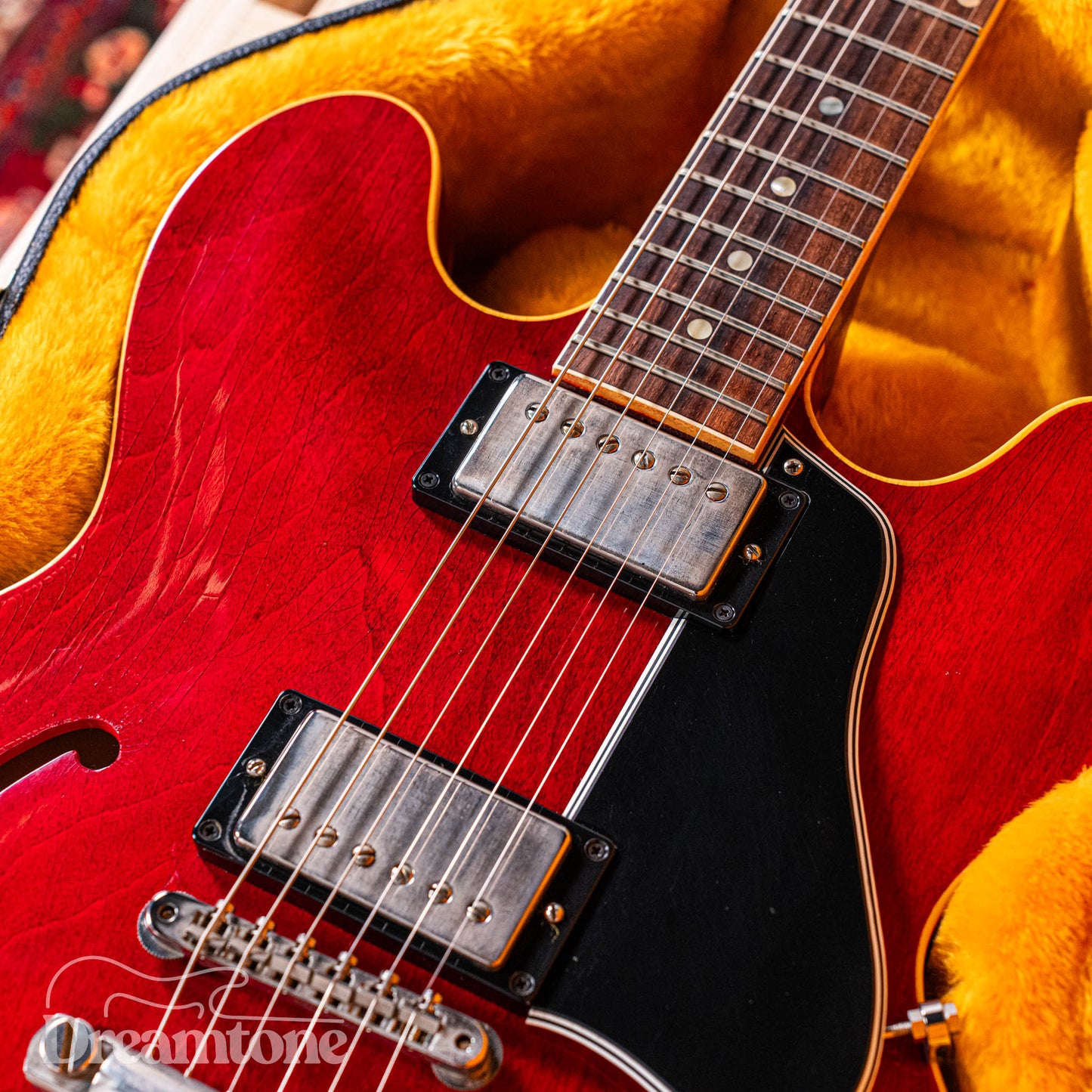 Gibson 1961 ES-335 Sixties Cherry Ultra Light Aged + $2,000